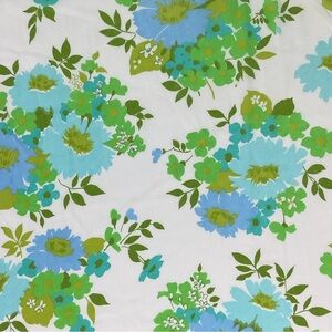 Reclaimed vintage flower power floral percale cotton blend fabric 90” x 80”